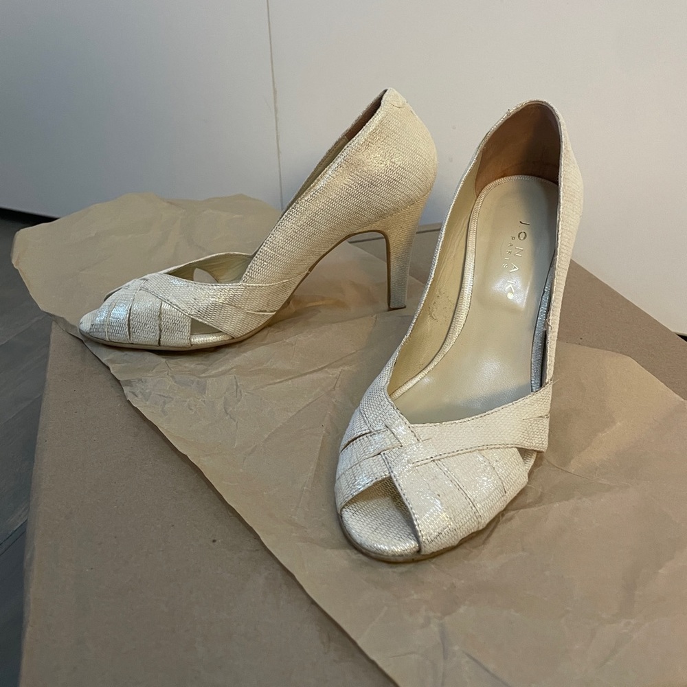 Gold and cream jonak heels -37